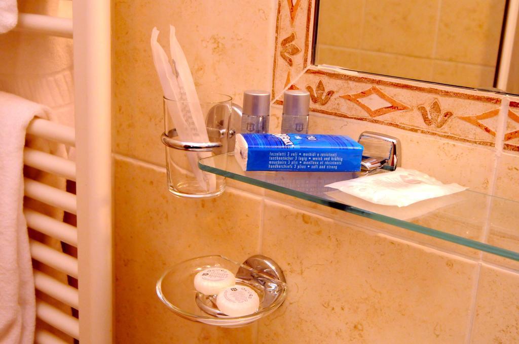 La Griglia Hotel Argegno Δωμάτιο φωτογραφία